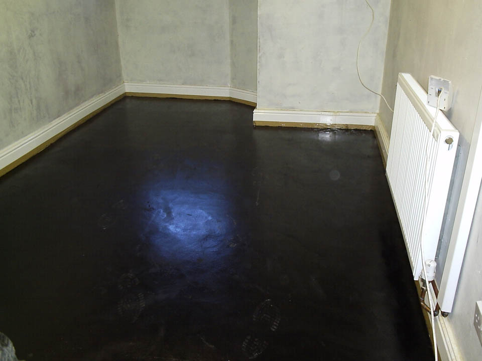 Asphalt flooring